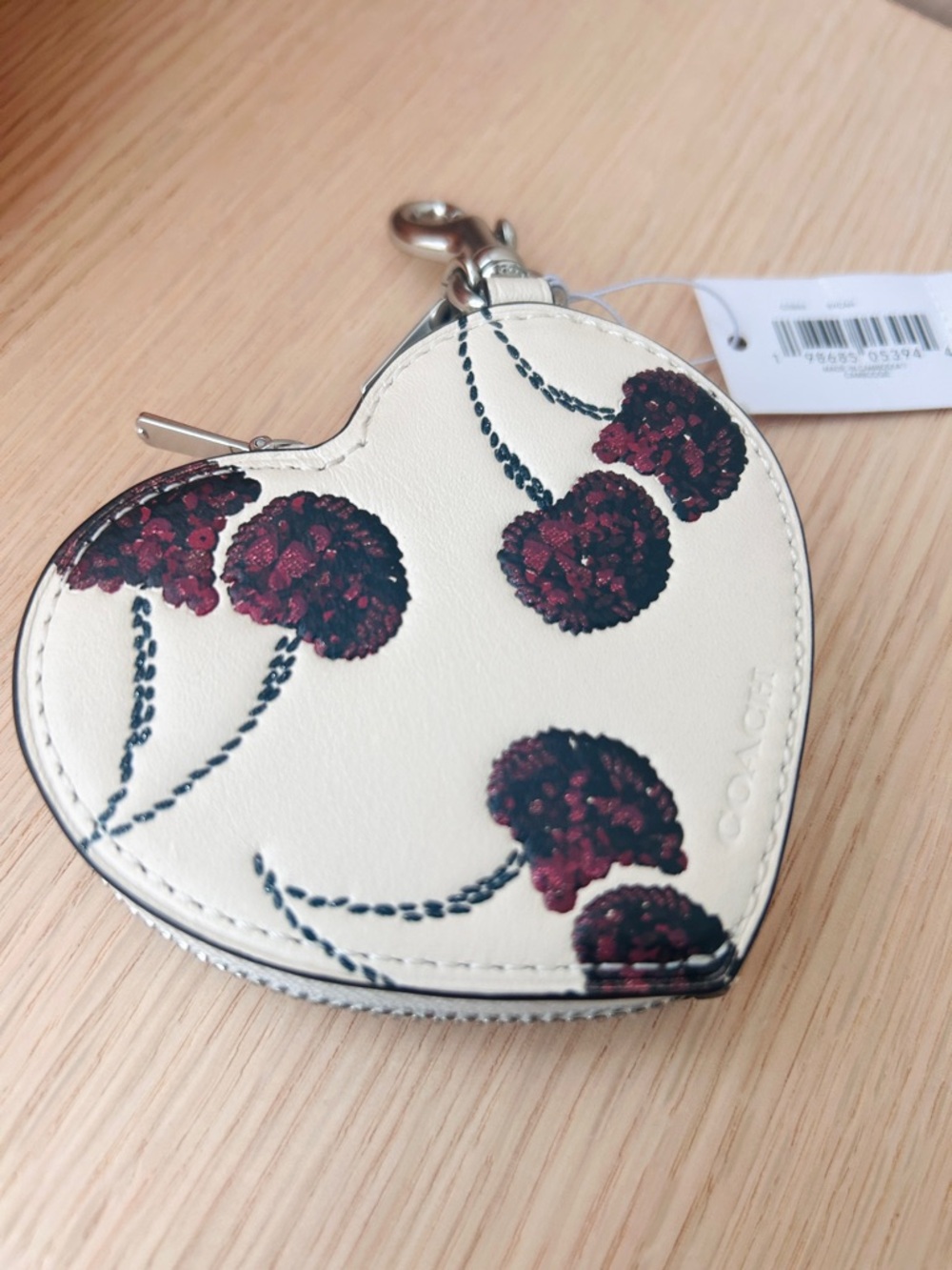 NWT🍒Coach Heart Bag Charm With Cherry Print CDB55 Mini Coin Purse Chalk Cream - Picture 3 of 7